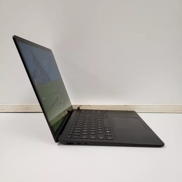 (66681-1) Microsoft 1868 Laptop - Picture 4 of 8